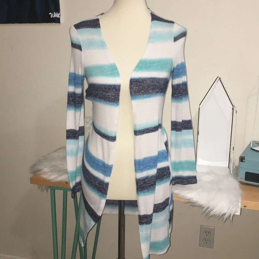 Justice Size 10 Sweater * Long and Flowy‎ * Blue